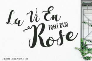 La Vi En Rose: A Romantic Script Font for Crafters and Makers